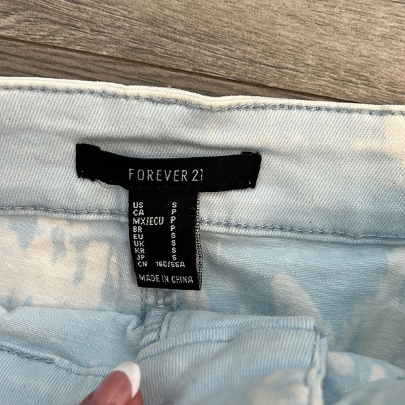 Skirt - Picture 2 of 2